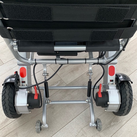 Air Hawk power chair weighs - Picture 3 of 5